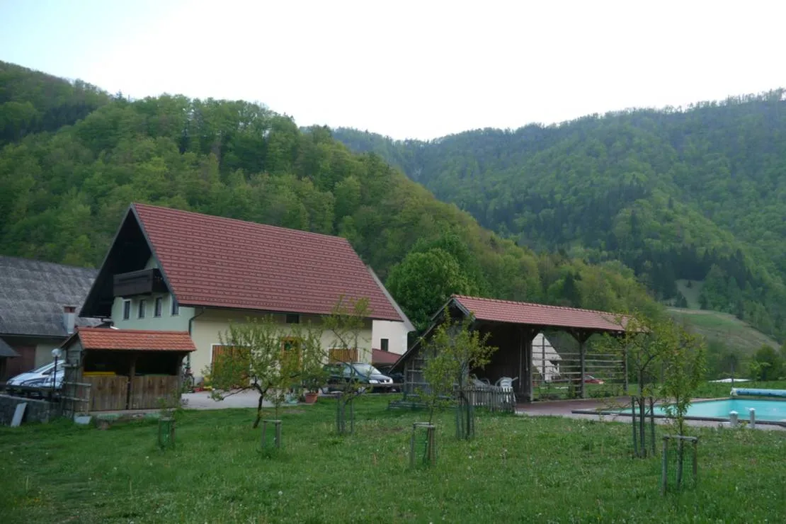 farm-camping-zelinc-slovenia-cerkno-txwgk