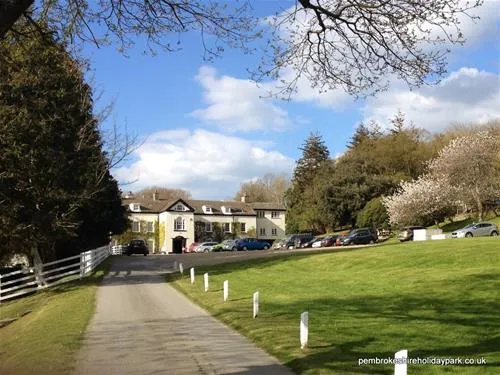llwyngwair-manor-holiday-park-newport-8clzf