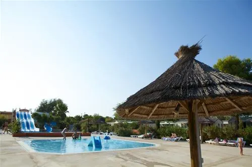 les-tropiques-torreilles-plage-fdf5u