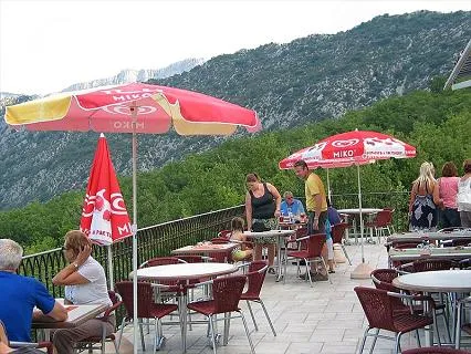 camping-laigle-var-yvcpa