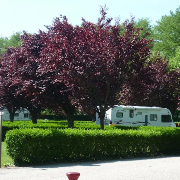 camping-municipal-de-la-moutte-st-pourcain-sur-sioule-ef4sm