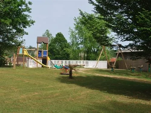 flower-camping-les-nauves-belvs-lzpzm