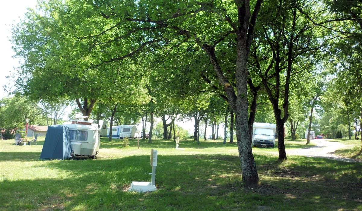 camping-de-la-croze-chatelguyon-sqdze