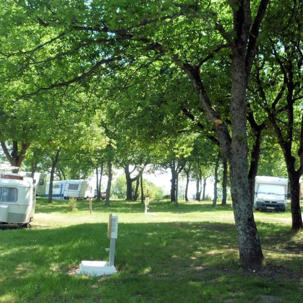 camping-de-la-croze-chatelguyon-sqdze