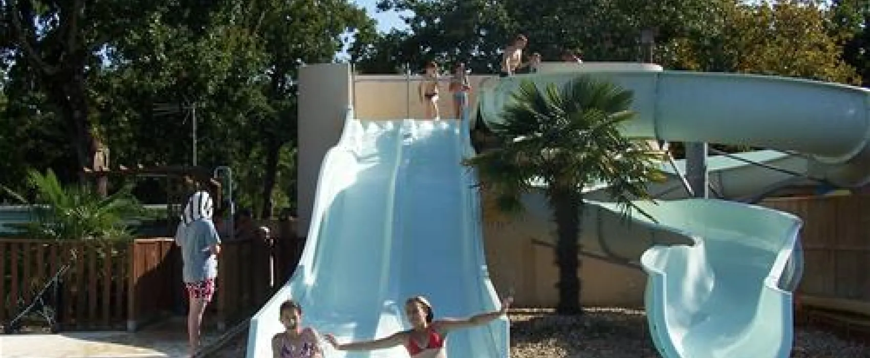 Campimg Domaine des Charmilles  