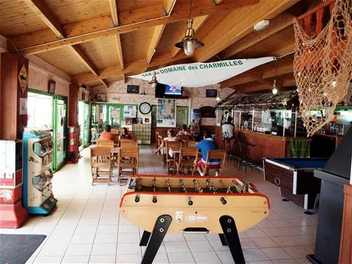 campimg-domaine-des-charmilles-fouras-zutta