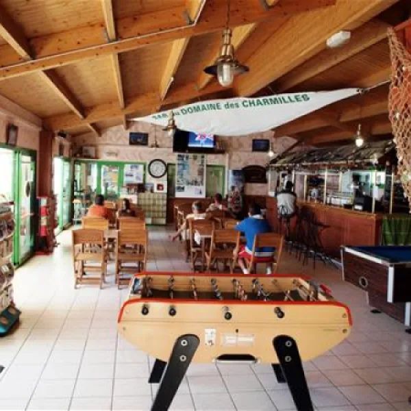 campimg-domaine-des-charmilles-fouras-zutta