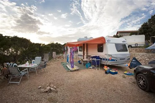 camping-slatina-martinscica-vwkox