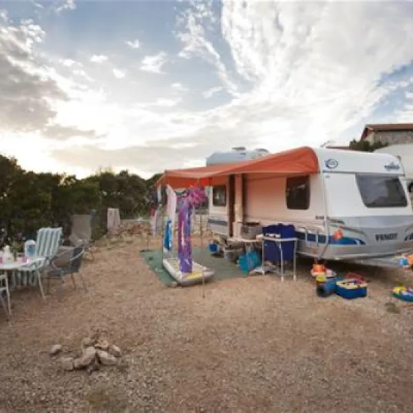 camping-slatina-martinscica-vwkox