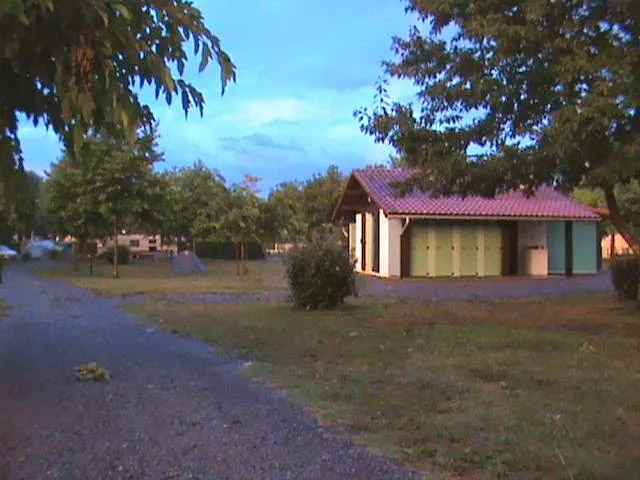 camping-le-grand-pont-st-julien-en-born-ifnpl