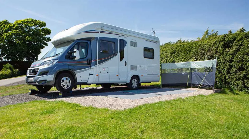 tyddyn-isaf-caravan-park-dulas-r4tsj