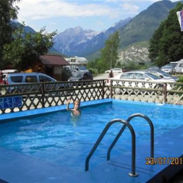 camping-kamne-mojstrana-nhfvm