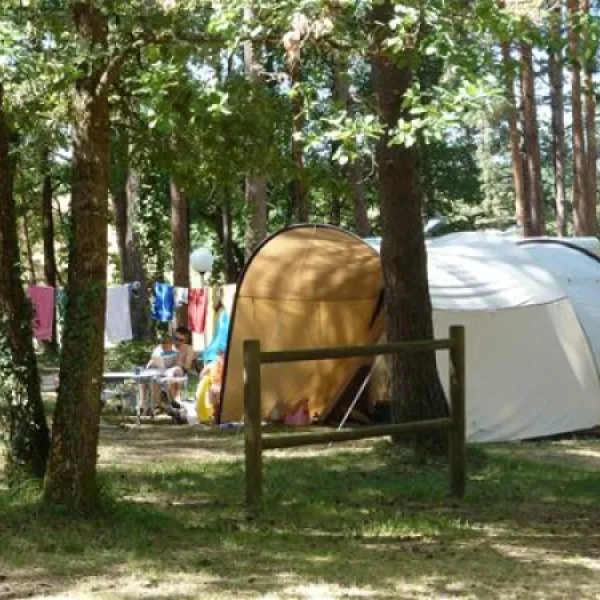 camping-du-basmeygnaud-valeuil-rhwhy