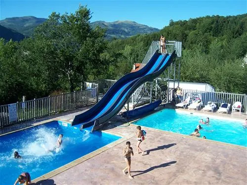 camping-la-pommeraie-vic-sur-cere-et5fr