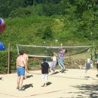 camping-la-pommeraie-vic-sur-cere-umqev