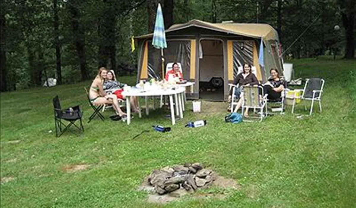 camping-intercommunal-du-lac-lauriere-anyqr