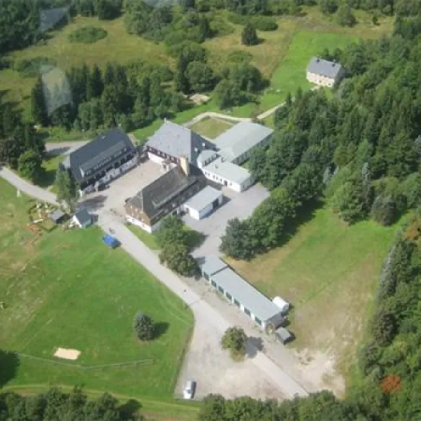 wohnwagenstellplatz-waldgasthof-bad-einsiedel-seiffen-tksfa