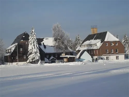 wohnwagenstellplatz-waldgasthof-bad-einsiedel-seiffen-wgueu
