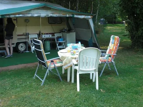 camping-le-bois-du-coderc-antonne-et-trigonant-tzqrv