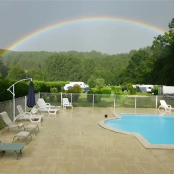 camping-le-bois-du-coderc-antonne-et-trigonant-ytmoq