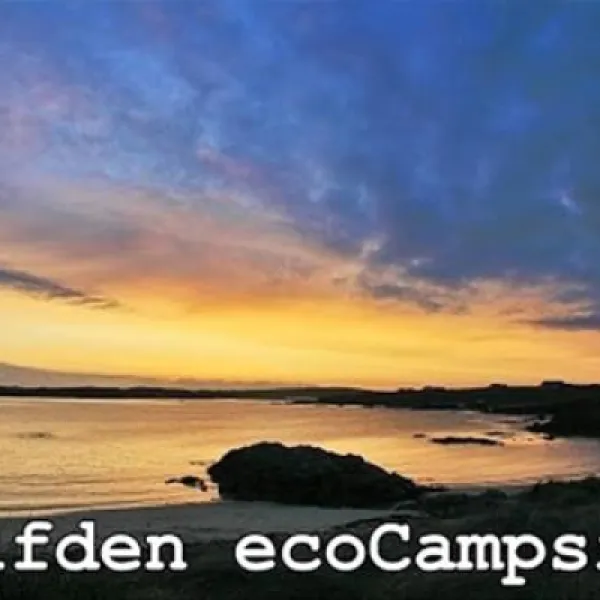 clifden-eco-beach-camping-caeavanning-park-clifden-6yysl