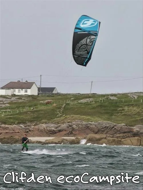 clifden-eco-beach-camping-caeavanning-park-clifden-c9udc