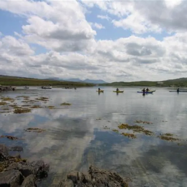 clifden-eco-beach-camping-caeavanning-park-clifden-q2ho2