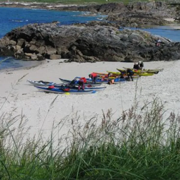 clifden-eco-beach-camping-caeavanning-park-clifden-roacb