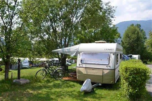 wellness-seecamping-parth-ossiach-fgt3o