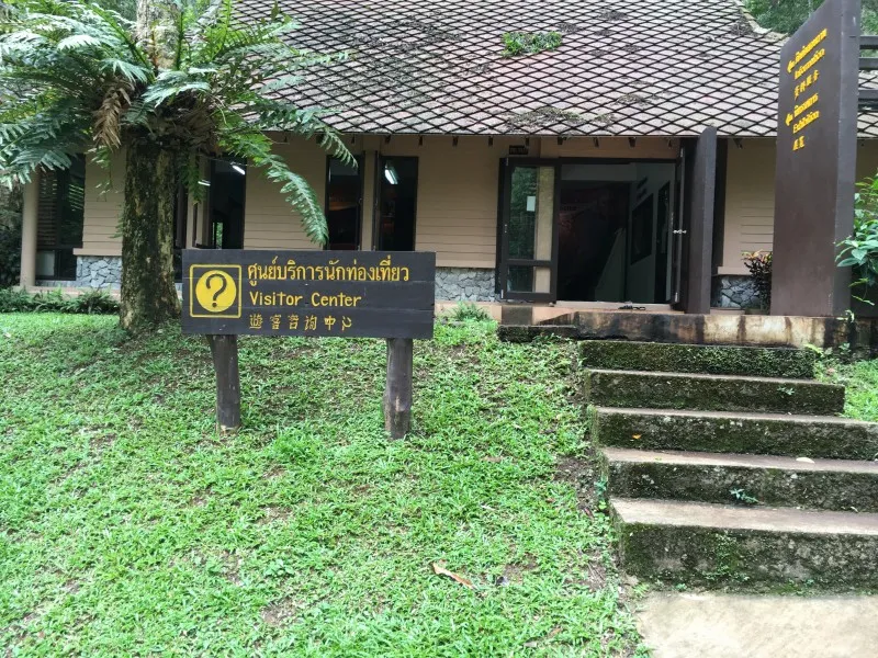 doi-sutheppui-national-park-chiang-mai-b2s5y