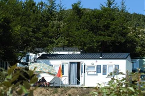 camping-les-terrasses-du-lac-pont-de-salars-anfz7