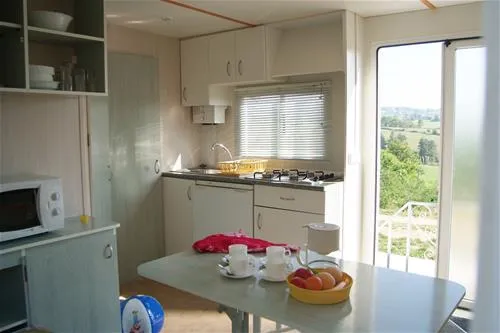 camping-les-terrasses-du-lac-pont-de-salars-j3uec