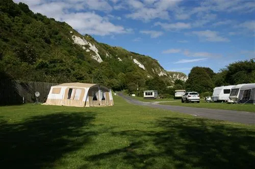 little-switzerland-caravan-site-folkestone-nwqxq