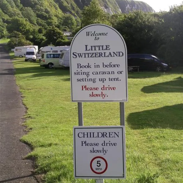 little-switzerland-caravan-site-folkestone-qr3uh