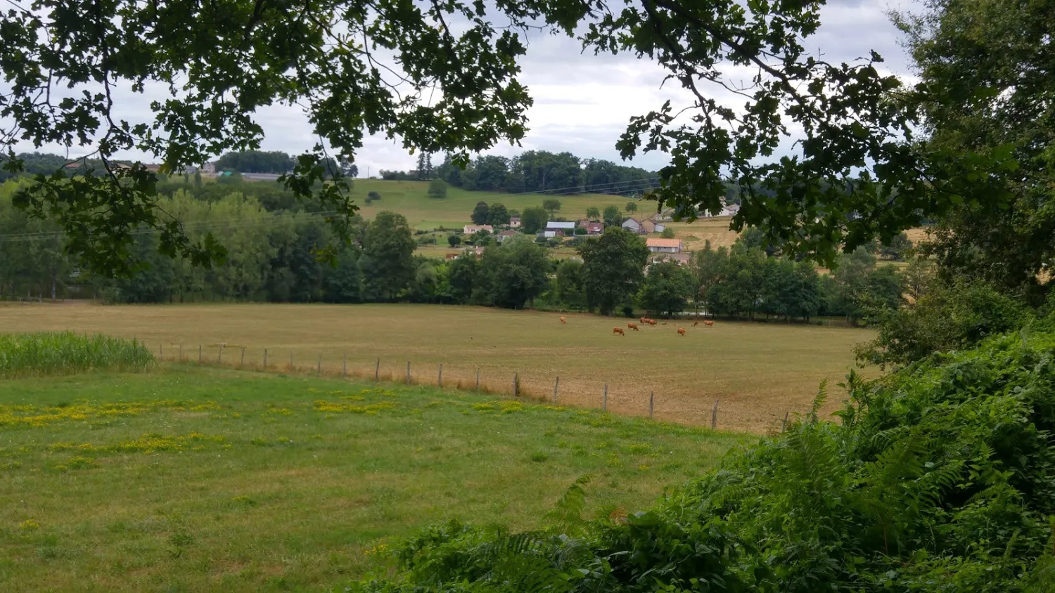 camping-le-perigord-vert-la-coquille-f7wml