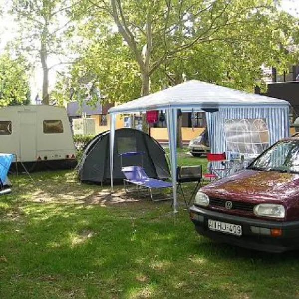 thermal-camping-komrom-h8j5h