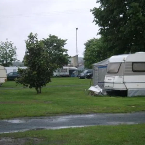 camping-am-see-sand-am-main-9b4hi