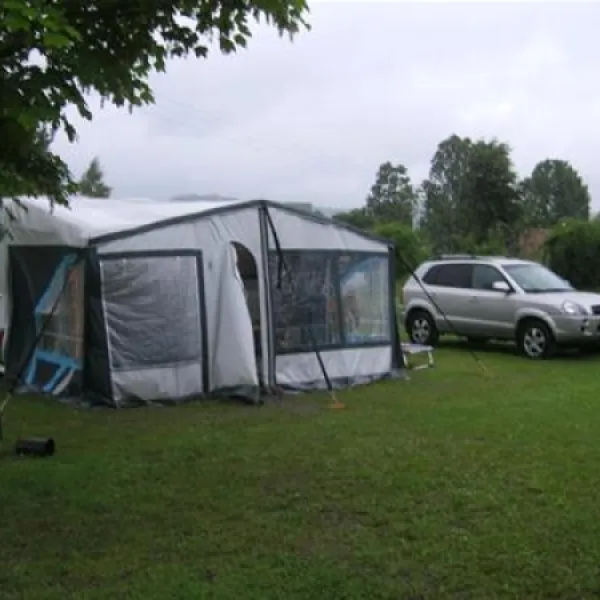 camping-am-see-sand-am-main-vpq3v