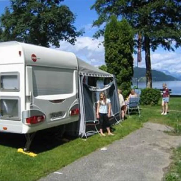 camping-brunner-am-see-dbriach-8cqdx