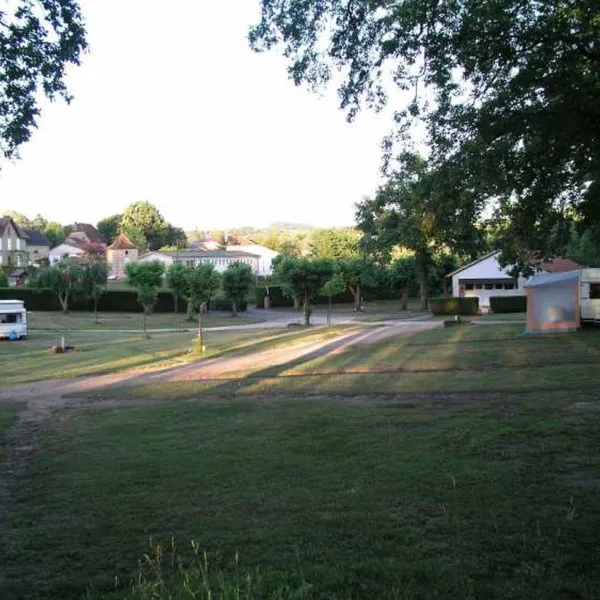 camping-municipal-bois-de-sophie-lacapelle-marival-jc0ao
