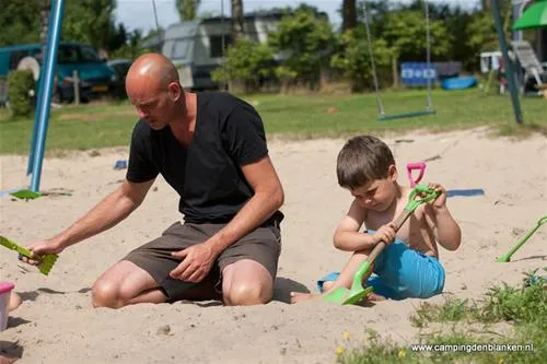 camping-den-blanken-neede-riusz