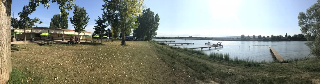 aux-rives-du-soleil-pont-de-vaux-rqdjg