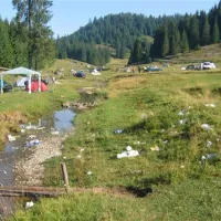 camping-poiana-glavoi-spre-cetetiile-ponorului-ohe0a