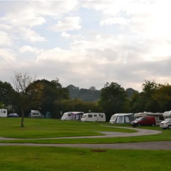 camping-caravanning-club-site-clent-hills-halesowen-th2jh
