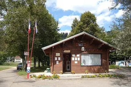 camping-le-cul-de-la-lune-doubs-43tjh