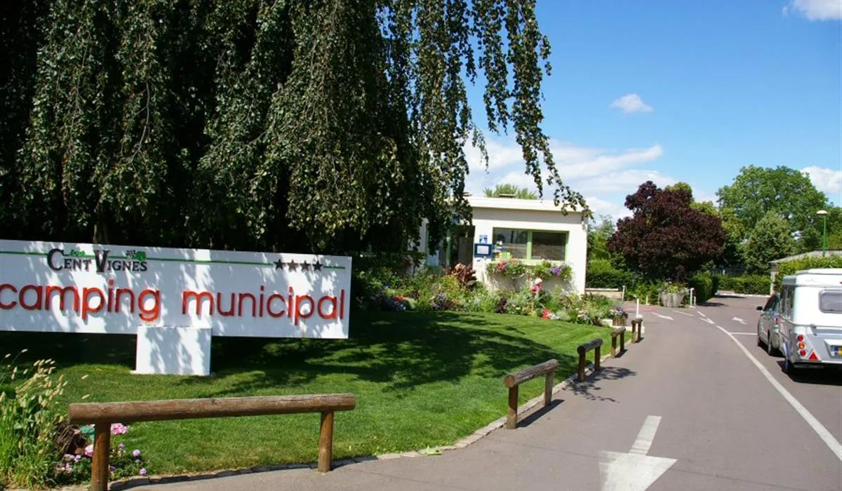 camping-municipal-des-cent-vignes-beaune-83pih