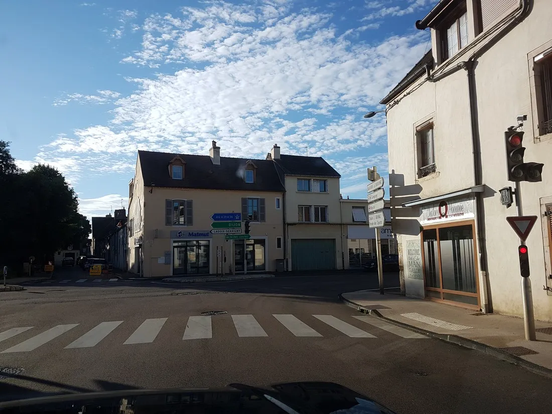 camping-municipal-des-cent-vignes-beaune-krcjy