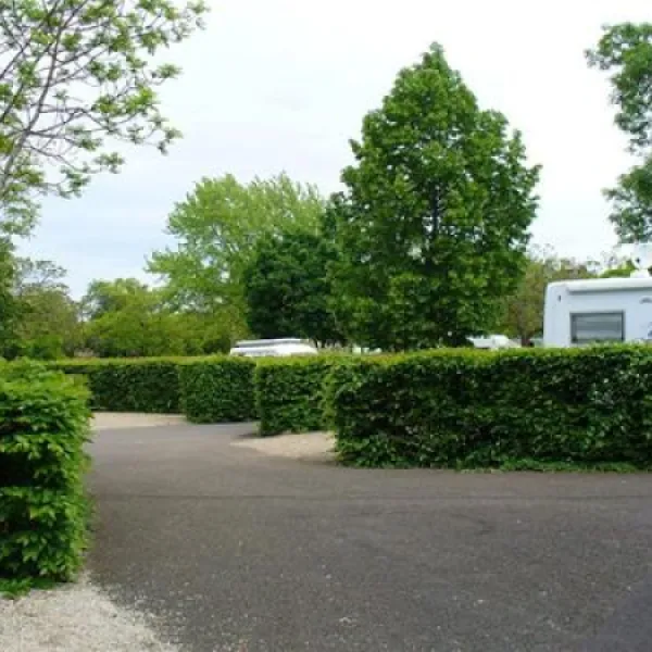 camping-municipal-des-cent-vignes-beaune-svhfc