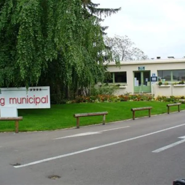camping-municipal-des-cent-vignes-beaune-ust9a