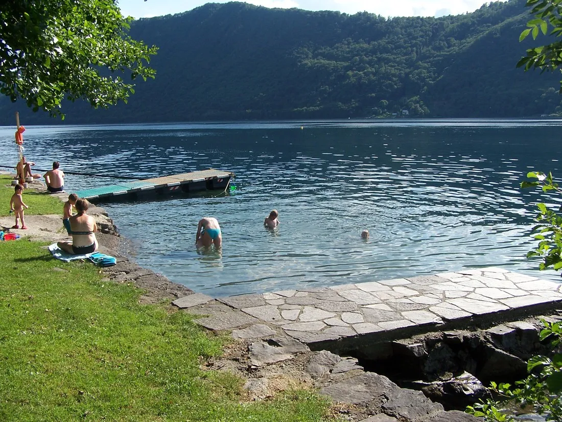 campeggio-punta-di-crabbia-pettenasco-j2zzt